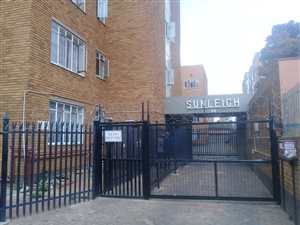 3 Bed Apartment in Sunnyside