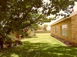 4 Bed House in Theunissen