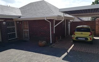 1 Bedroom Garden Cottage in Constantia Kloof