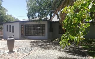 3 Bedroom House in Bayswater