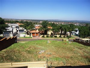 700 m² Land available in Faerie Glen