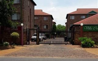 2 Bedroom Simplex in Waverley