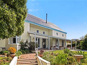 4 Bed House in Lakeside