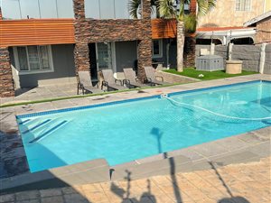 3 Bed Duplex in Clayfield
