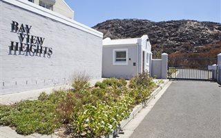 3 Bedroom Apartment in Simons Town