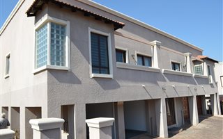 3 Bedroom House in Alan Manor