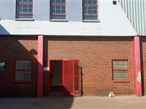 385 m² Industrial space in Sebenza