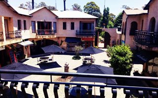 84 m² Retail Space in Dullstroom