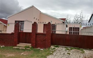 3 Bedroom House in Kwadwesi