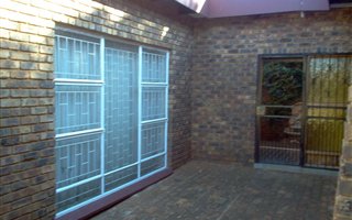 3 Bedroom House in Oberholzer