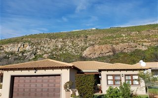 3 Bedroom House in Whale Rock