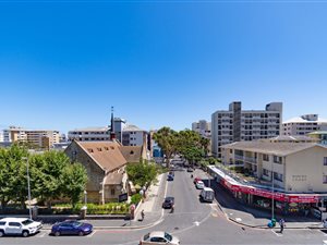 3 Bed Apartment in Sea Point
