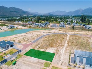 707 m² Land available in Val de Vie