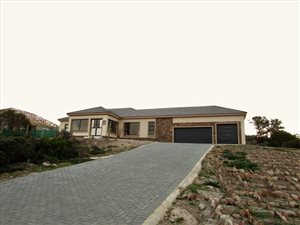 4 Bed House in Island View