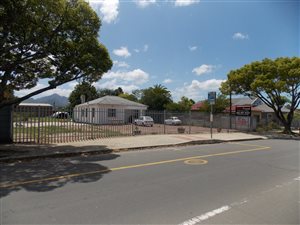 168 m² Retail Space in George Central