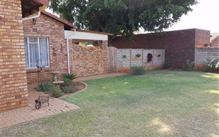 3 Bedroom House in Mooinooi