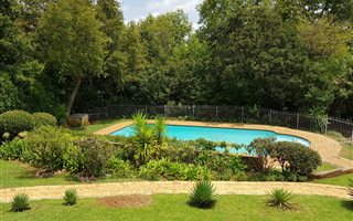 7 Bedroom House in Alan Manor