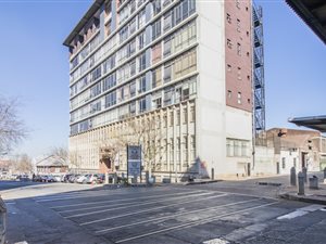 2 Bed Apartment in Newtown
