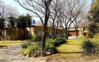1.9 ha Farm in Lanseria and surrounds