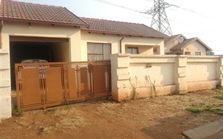 3 Bedroom House in Mfundo Park