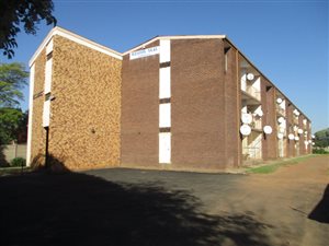 2 Bed Apartment in Vanderbijlpark CE2