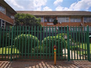 1 Bed Apartment in Springs Central