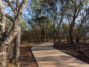 777 m² Land available in Garsfontein