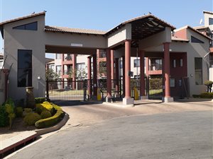 2 Bed Flat in Honeydew Manor