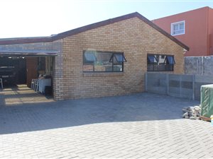 3 Bed House in Gustrouw