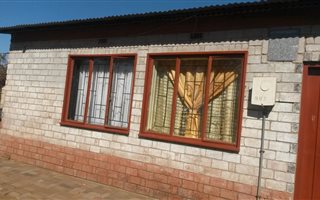 2 Bedroom House in Bonanne