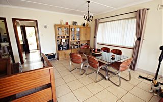 6 Bedroom House in Manor Gardens