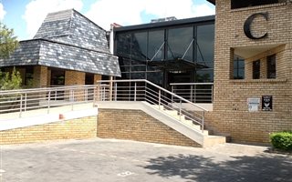 208 m² Office Space in Hurlingham