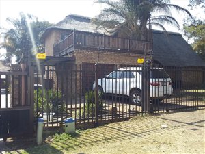 3 Bed House in Rooihuiskraal North