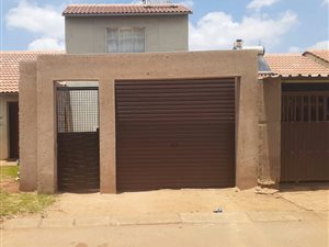 2 Bed Apartment in Soweto Central