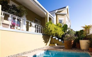2 Bedroom House in Three Anchor Bay