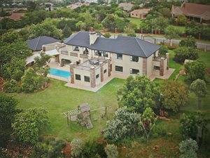 6 Bed House in Cornwall Hill