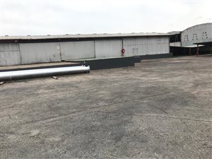 1200 m² Industrial space in Vulcania