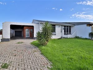 4 Bed House in Young Park