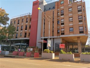 380 m² Commercial space in Hatfield