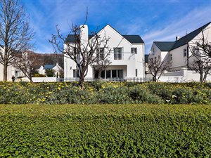 3 Bed House in Kylemore