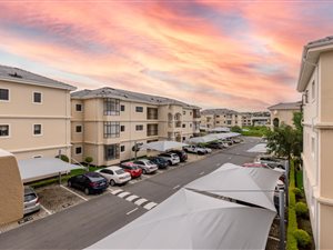 2 Bed Apartment in Summerset