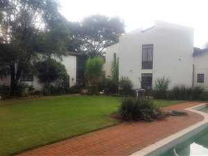 5 Bed House in Meyerspark
