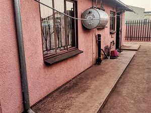 3 Bed House in Roodekop