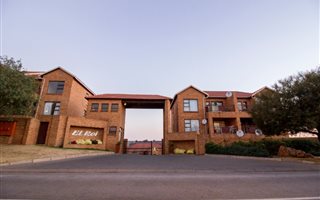 2 Bedroom Apartment in Noordheuwel