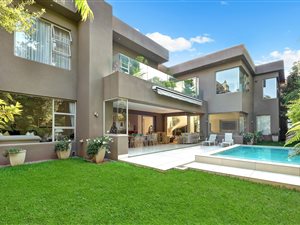 4 Bed Cluster in Melrose Estate