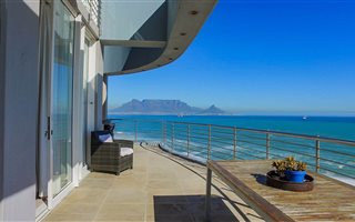 4 Bedroom Penthouse in Bloubergstrand