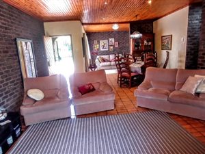 3 Bed House in Edelweiss