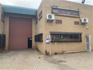 423 m² Industrial space in Gateway Industrial Park