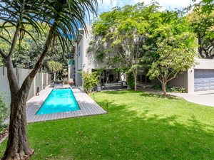 5 Bed House in Birdhaven