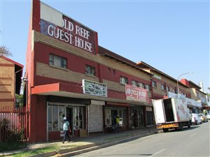 Commercial space in Robertsham